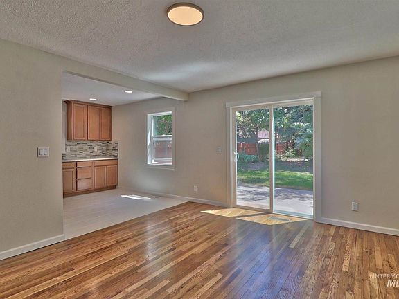 4th image of 3411 W Rose Hill St