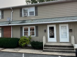 611 Lincoln Way W APT F, Chambersburg, PA 17201