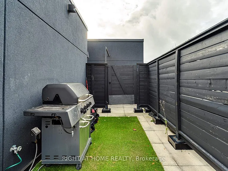 66 Kippendavie Ave #409 — Photo 30