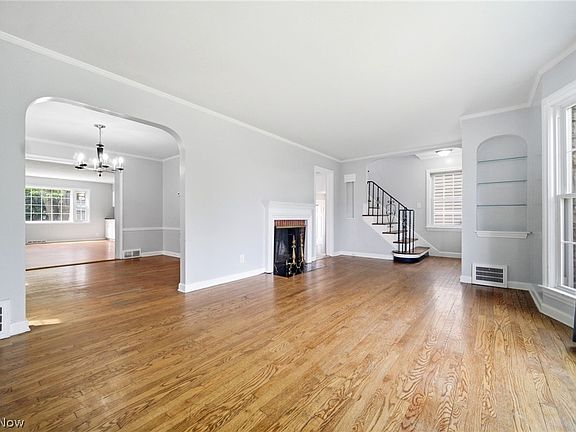 3rd image of 4438 Baintree Rd