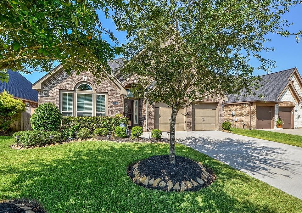 1st image of 2711 Driftwood Bend Dr