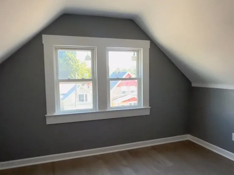 3 bed, 1.0 bath, 1230 sqft, $1,450 — Photo 23