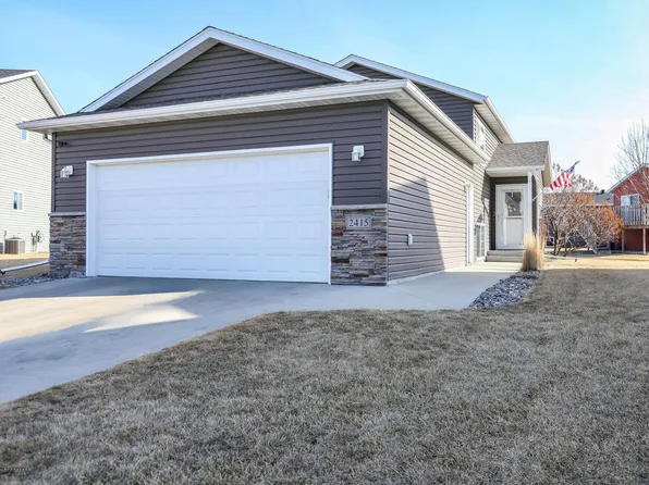2415 8th Ct W, West Fargo, ND 58078