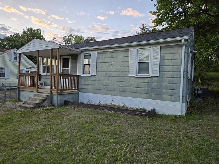 3560 Maple St — Photo 12