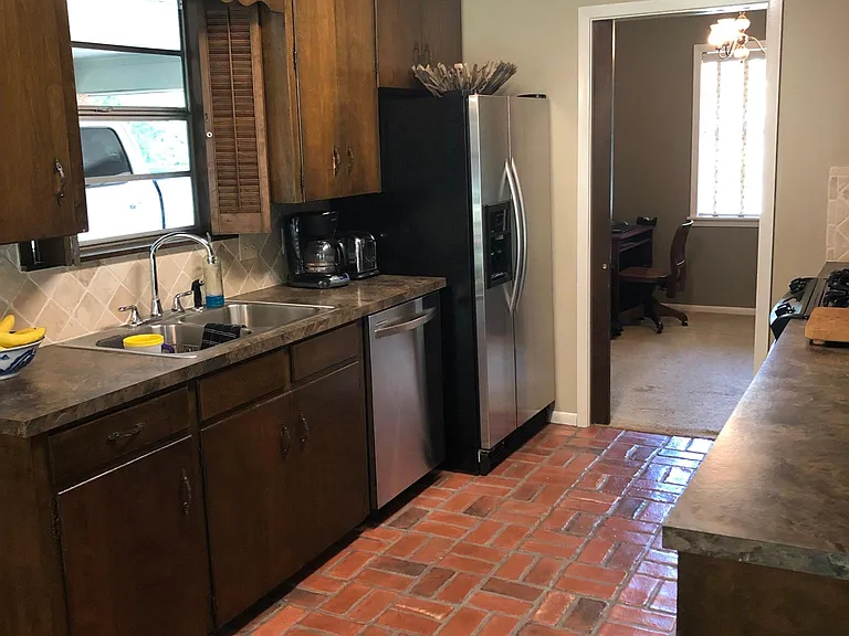 3004 Lakeview Pl — Photo 1