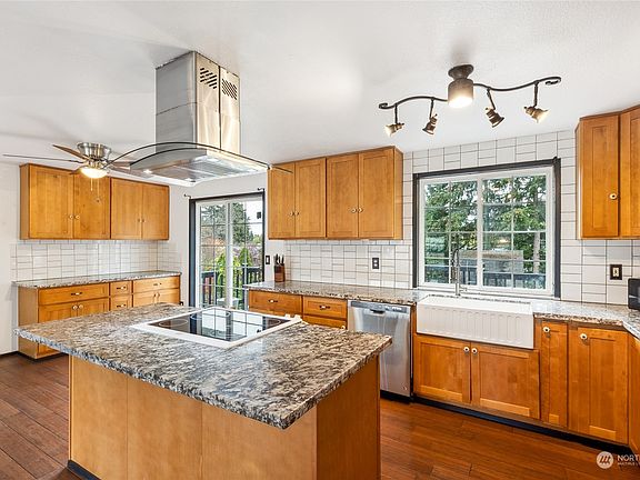 5th image of 21624 50th Avenue E