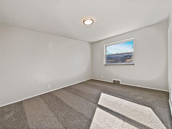 4th image of 9708 Jackie Ln