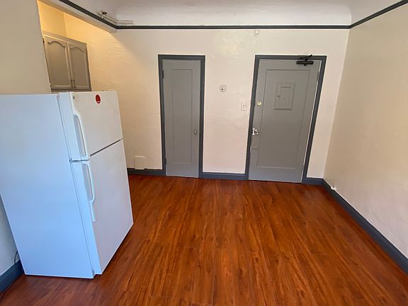 4th image of 249 S Harvard Blvd #350