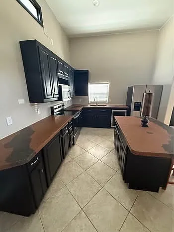 42 Sandalwood St #B — Photo 4