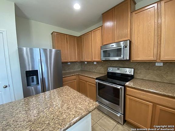 5th image of 10924 Almond Wood