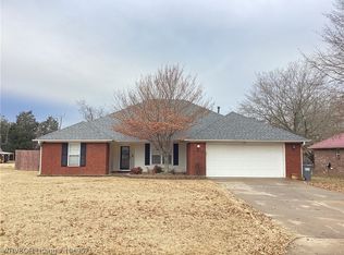 203 Kelly Cir, Lavaca, AR 72941