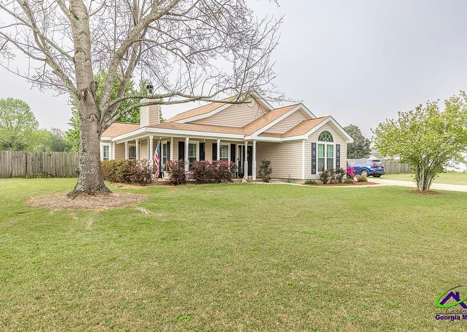 1st image of 98 Gleneagle Dr