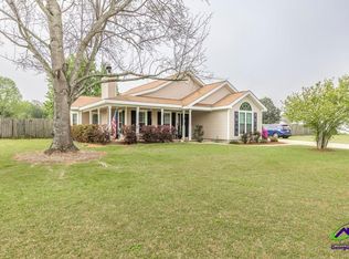 98 Gleneagle Dr, Byron, GA 31008