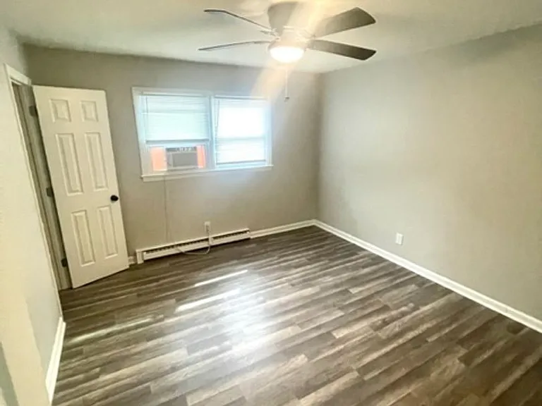 2909 Burgess Dr — Photo 19