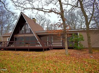 102 Ridge Rd, Lords Valley, PA 18428