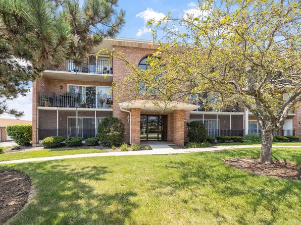 5610 158th St APT 106, Oak Forest, IL 60452