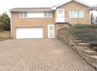 302 Beckman Dr, McKeesport, PA 15132