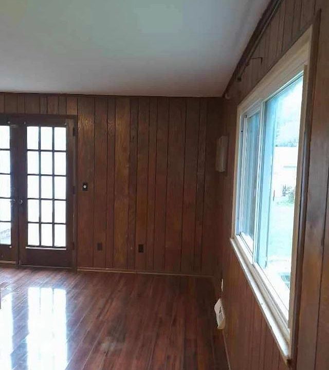 1st image of 25246 Maple Ridge Rd