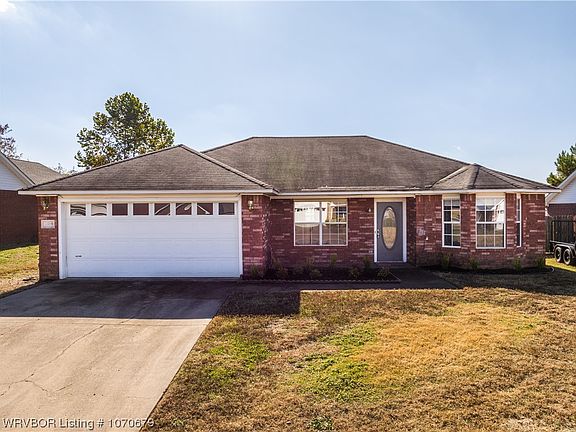 2nd image of 3910 Wellington Ct