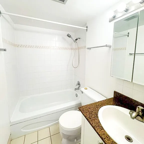 1251 Jervis St — Photo 22