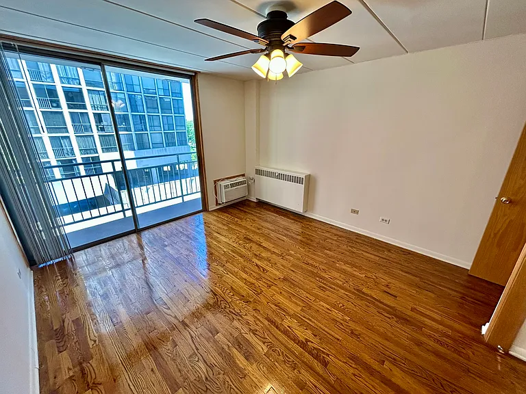 2340 N Commonwealth Ave — Photo 26
