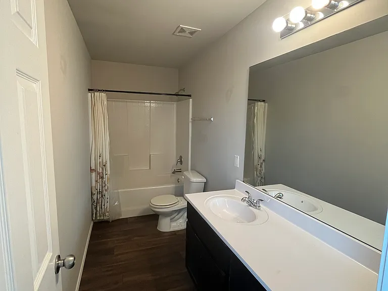 11732 NW 130th St — Photo 10