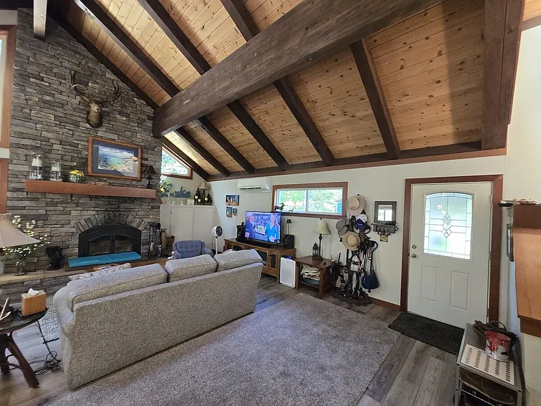 6453 McKinney Creek Rd — Photo 5