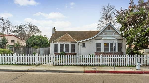 1st image of 704 E McKinley Ave