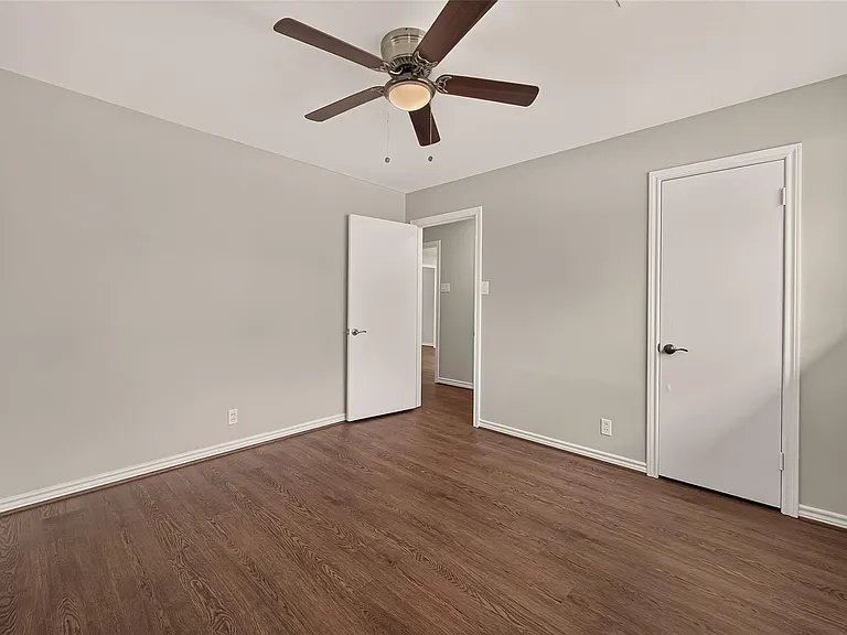 6727 Grovewood Ln — Photo 6