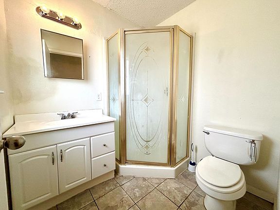 4th image of 4631 Argonne Dr