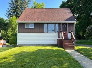 11 E Edison Ave, New Castle, PA 16101