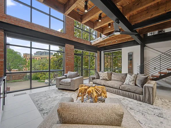 2967 Magnolia Hill Ct, Dallas, TX 75201