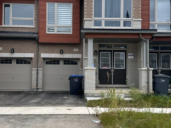 27 Donald Ficht Cres, Brampton, ON L7A 5H9