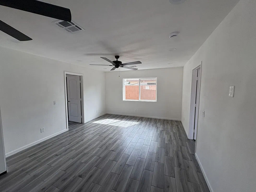 2 bed, 2.0 bath, 1000 sqft, $2,950 — Photo 2