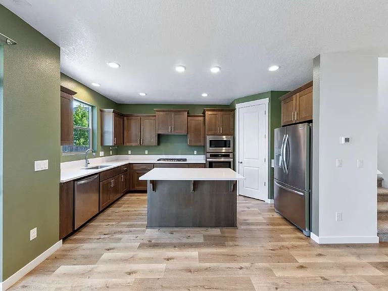 1722 N Kalapuya Pl — Photo 18