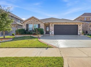 1512 Berry Ridge Trl, Aubrey, TX 76227