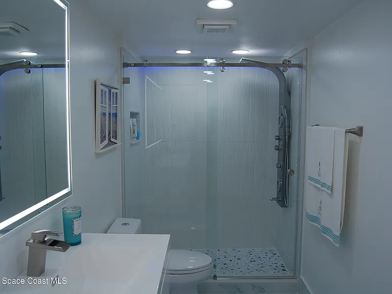 1860 N Atlantic Ave #B405 — Photo 17