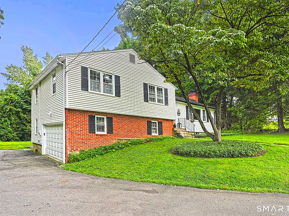 2nd image of 2 Chestnut Circle