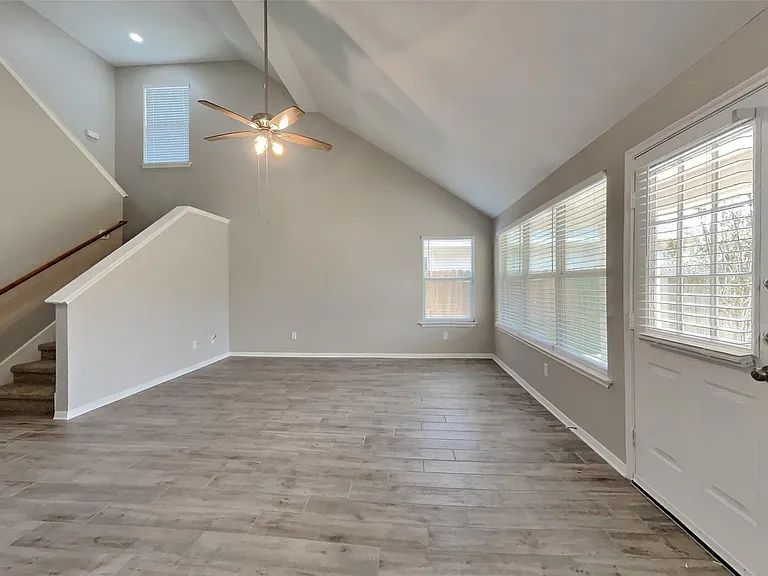3431 Rainmill Dr — Photo 5