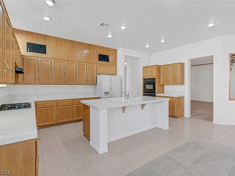 3131 Surf Spray St — Photo 13