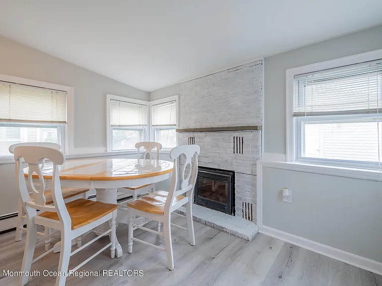4 Washington Ave #4 — Photo 11
