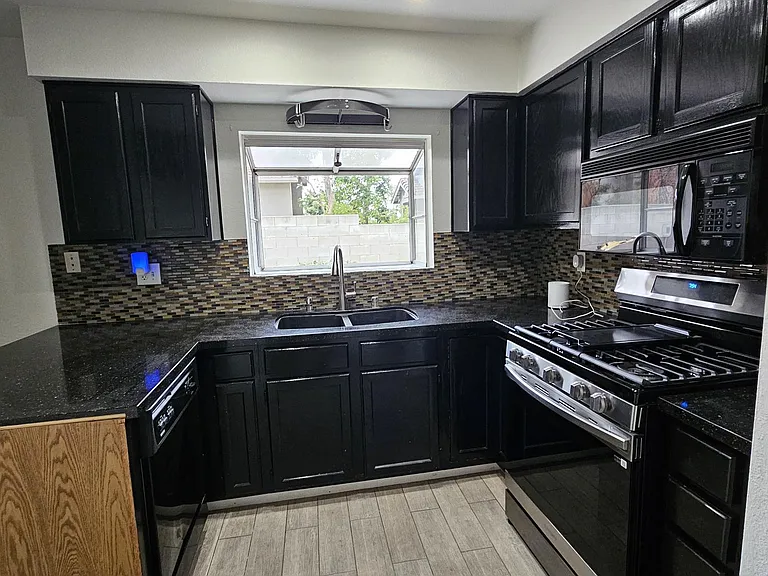 6433 Aleatico Pl — Photo 4