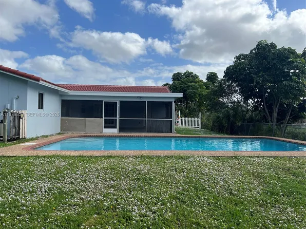 7520 NW 44th Ct, Pompano Beach, FL 33065