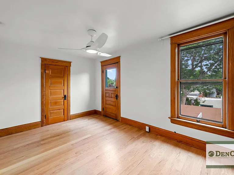 582 S Grant St — Photo 15