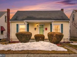 371 Maple Ave, Hanover, PA 17331