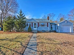 110 Edgell Dr, Framingham, MA 01701
