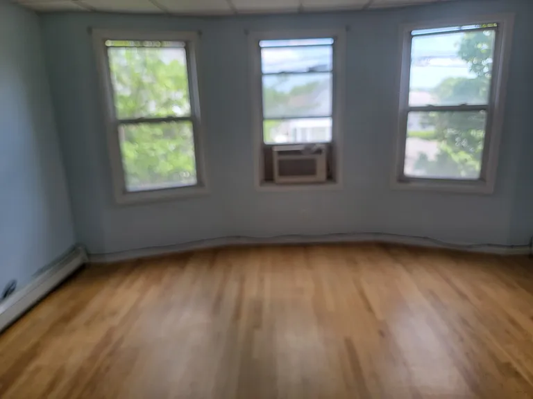 165 Corabelle Ave #2 — Photo 4
