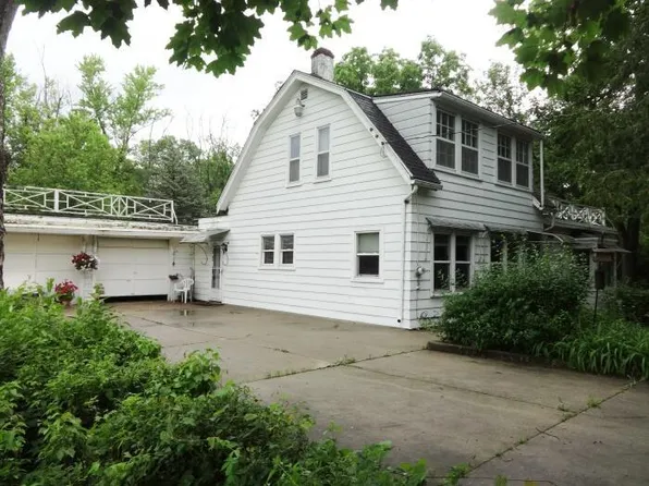 2157 Schuster DRIVE, Beloit, WI 53511