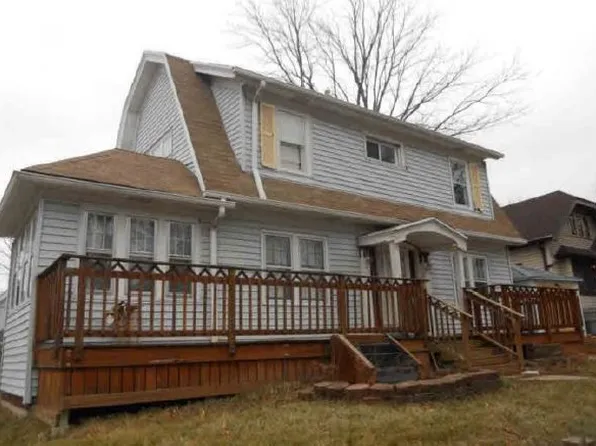 2405 N 54th St, Milwaukee, WI 53210