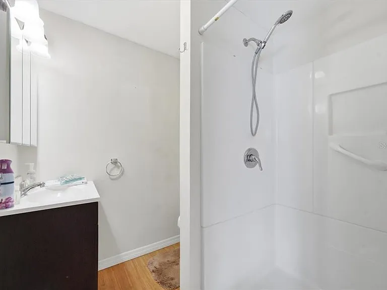 7505 Fairlane Ave — Photo 42